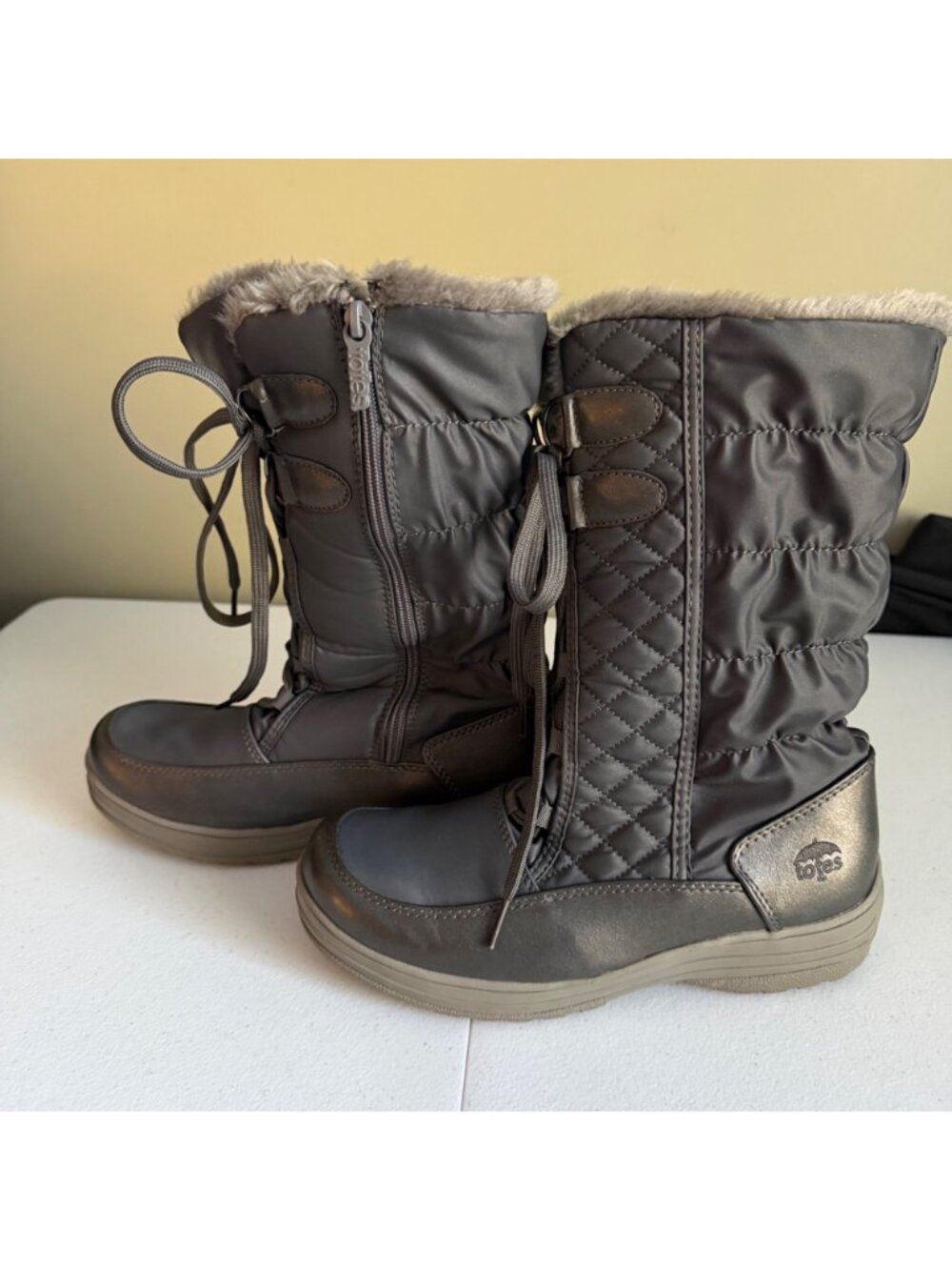 Totes Womens Gray Winter Boots Snow Boots Faux Fur Lining 9M Laces & Side Zipper - Picture 8 of 10